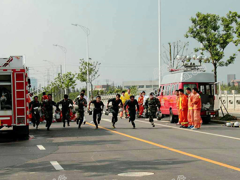 消防演习_副本.jpg