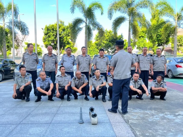 在“大虹桥”，800多位保安都加入了这个“联盟”