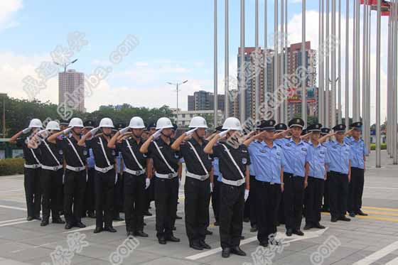 安保服务总公司六玄网132432之，公交车配备保安人员你怎么看？