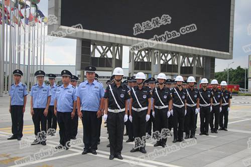 卡车运54万硬币到银行存款，东莞石排保安服务公司六玄网132432小编也惊呆