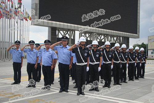 香港旅游业再遇春寒：导游也兼职做写字楼保安