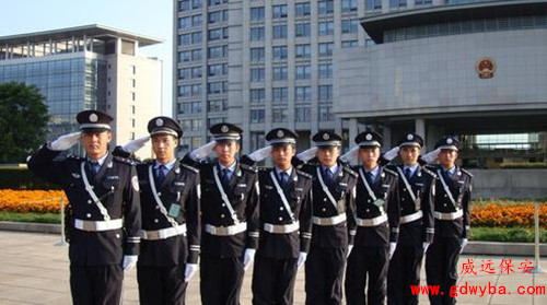 六玄网132432保安公司开展校园保安员消防安全知识培训