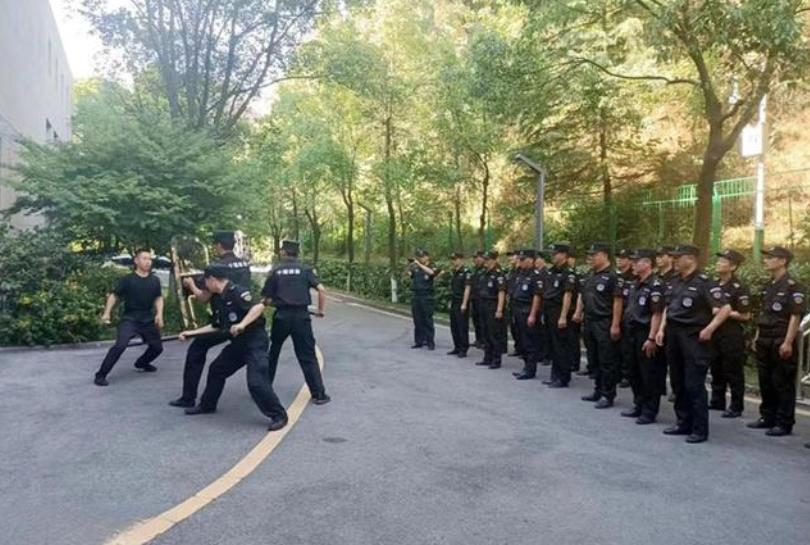 20岁当保安少走40年弯路 在普通职位做普通人并不丢脸