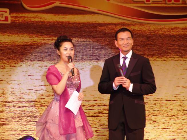 建场50周年文艺晚会(组图)